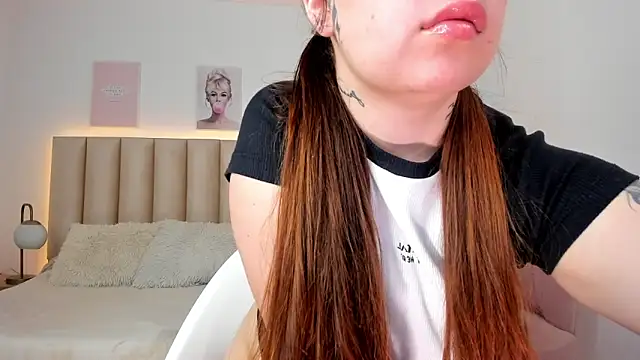 Snapshot of melissa_es chatting on 3, 10, 2025 melissa es online show from 3, 10, 2025