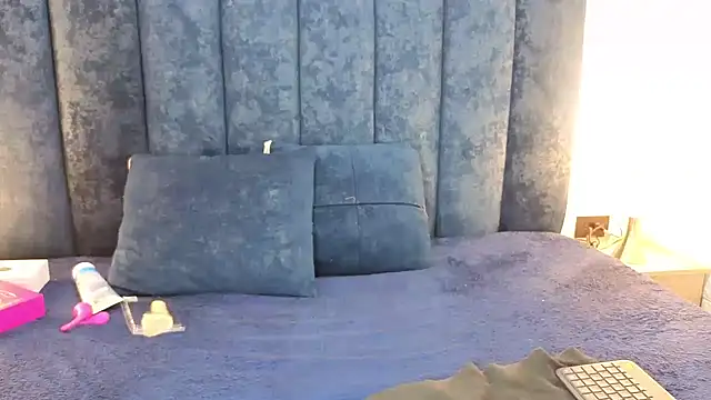 Snapshot of yunkeyc chatting on 10, 11, 2025 yunkeyc online show from 10, 11, 2025