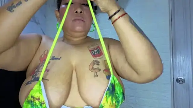 Snapshot of yunkeyc chatting on 24, 11, 2025 yunkeyc online show from 24, 11, 2025