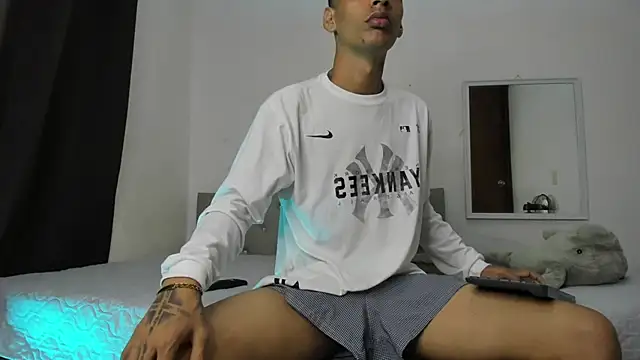 Snapshot of twinkDuohot chatting on 27, 9, 2025 twinkDuohot online show from 27, 9, 2025