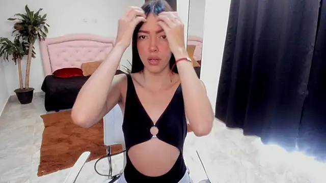 Snapshot of fox_valerie chatting on 21, 11, 2025 fox valerie online show from 21, 11, 2025