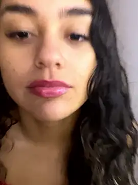 Snapshot of SereiaS chatting on 28, 10, 2025 SereiaS online show from 28, 10, 2025