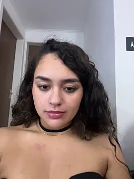 Snapshot of SereiaS chatting on 7, 11, 2025 SereiaS online show from 7, 11, 2025