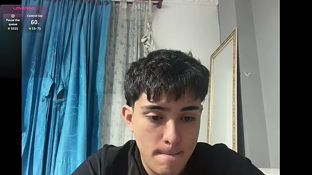 Snapshot of ivy_xo chatting on 18, 12, 2025 ivy xo online show from 18, 12, 2025