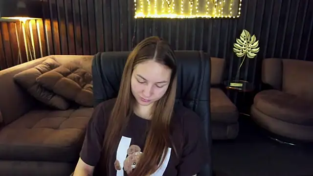 MilaAddams online show from 8, 7, 2026