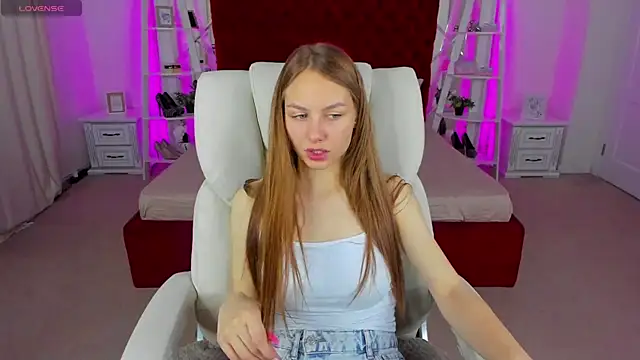 MilaAddams online show from 4, 8, 2026