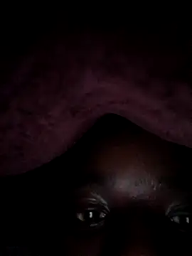 Snapshot of KwaneleK1 chatting on 24, 11, 2025 KwaneleK1 online show from 24, 11, 2025
