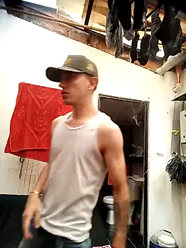 Snapshot of DebutingPathway chatting on 29, 10, 2025 DebutingPathway online show from 29, 10, 2025