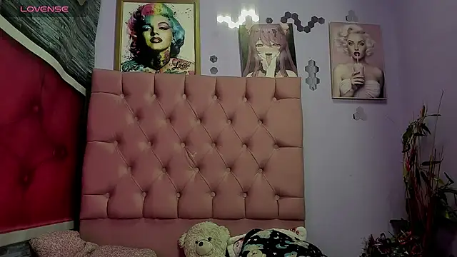 Snapshot of DakotaKS chatting on 15, 9, 2025 DakotaKS online show from 15, 9, 2025