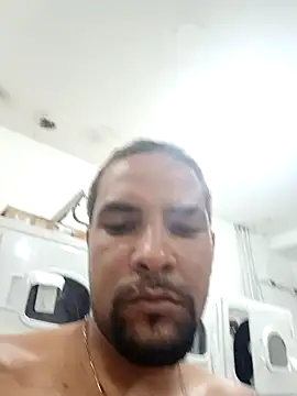 Snapshot of PauMolao85 chatting on 18, 12, 2025 PauMolao85 online show from 18, 12, 2025