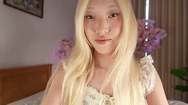 Snapshot of Bubblegumdream13 chatting on 17, 7, 2026 Bubblegumdream13 online show from 17, 7, 2026