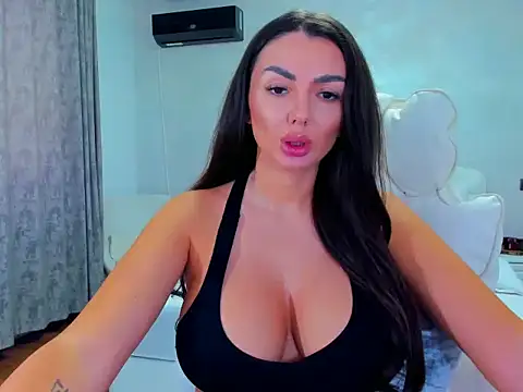 Snapshot of EllaElla90 chatting on 21, 11, 2025 EllaElla90 online show from 21, 11, 2025