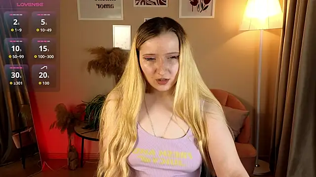 Snapshot of Milana_Key chatting on 21, 9, 2025 Milana Key online show from 21, 9, 2025