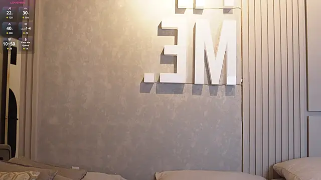 Tayler Kim online show from 13, 9, 2025