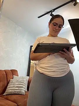 Tayler Kim online show from 20, 2, 2026