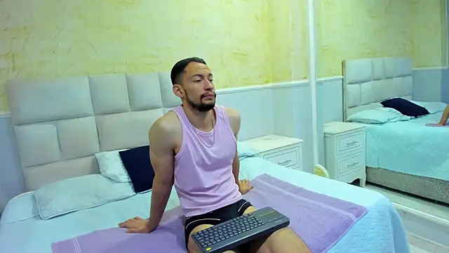 Snapshot of TyagoRoberts chatting on 23, 9, 2025 TyagoRoberts online show from 23, 9, 2025