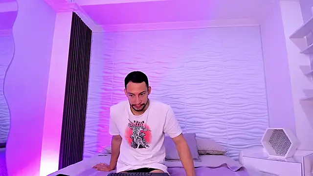 Snapshot of TyagoRoberts chatting on 24, 10, 2025 TyagoRoberts online show from 24, 10, 2025