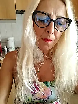 Snapshot of _sexyBLONDE46_ chatting on 4, 7, 2026 sexyBLONDE46 online show from 4, 7, 2026