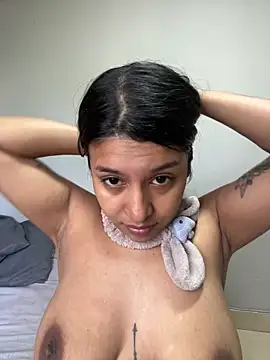 Snapshot of _Chloe_Smith chatting on 17, 12, 2025 Chloe Smith online show from 17, 12, 2025