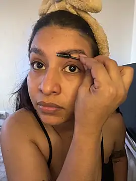  Chloe Smith online show from 4, 4, 2026