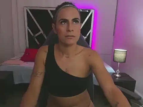 Snapshot of charlotthe_ee chatting on 19, 9, 2025 charlotthe ee online show from 19, 9, 2025