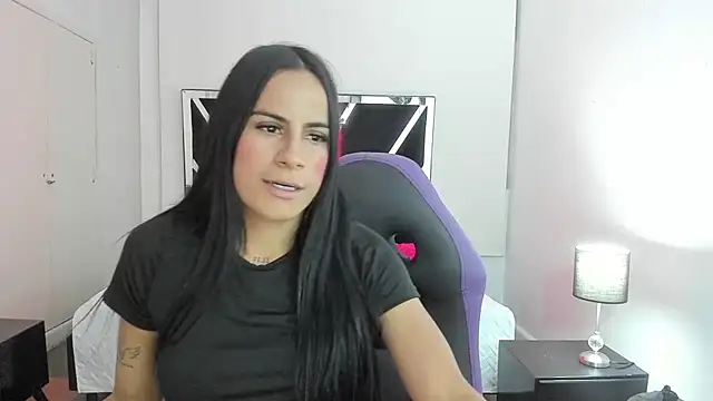 Snapshot of charlotthe_ee chatting on 25, 9, 2025 charlotthe ee online show from 25, 9, 2025