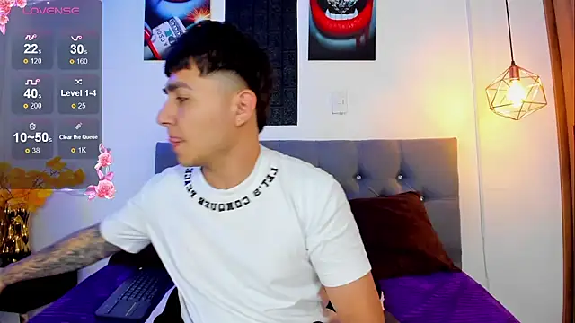 Snapshot of Nicolas_James_Sc chatting on 23, 10, 2025 Nicolas James Sc online show from 23, 10, 2025