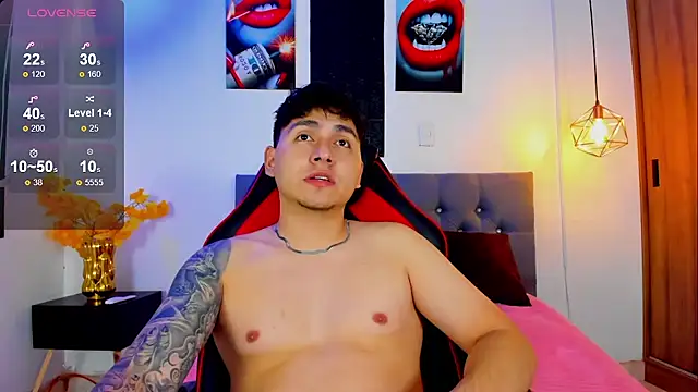 Snapshot of Nicolas_James_Sc chatting on 26, 11, 2025 Nicolas James Sc online show from 26, 11, 2025