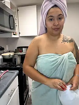 latina curvy22 online show from 19, 9, 2025