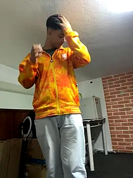 Snapshot of condenovin chatting on 25, 9, 2025 condenovin online show from 25, 9, 2025