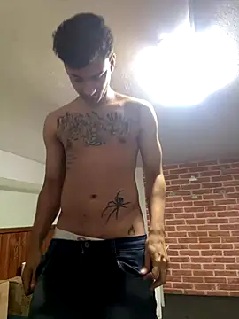 Snapshot of condenovin chatting on 13, 11, 2025 condenovin online show from 13, 11, 2025