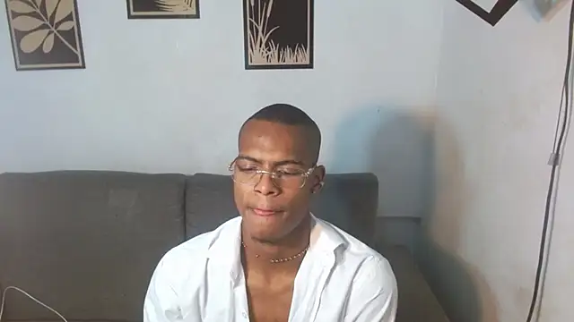 Snapshot of criss_zuri chatting on 26, 9, 2025 criss zuri online show from 26, 9, 2025