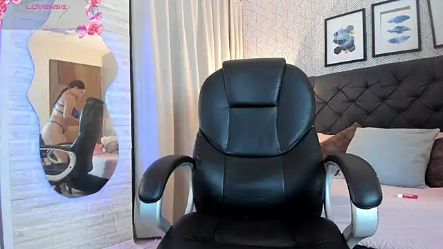 Snapshot of sophie__blare chatting on 13, 9, 2025 sophie blare online show from 13, 9, 2025