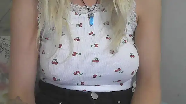 flirty babe x online show from 24, 7, 2026