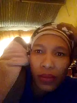 Snapshot of Phoenix_Curvy2025X chatting on 12, 9, 2025 Phoenix Curvy2025X online show from 12, 9, 2025