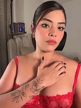 Snapshot of Sara-Evans chatting on 14, 12, 2025 Sara-Evans online show from 14, 12, 2025