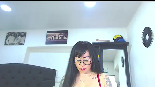 Vicky hotmilf online show from 19, 9, 2025