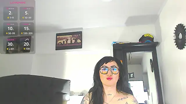 Vicky hotmilf online show from 4, 12, 2025