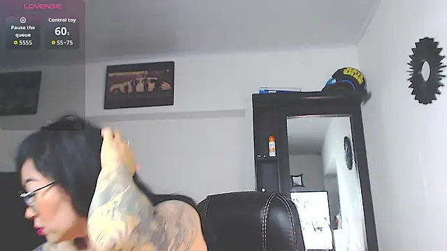 Vicky hotmilf online show from 5, 3, 2026