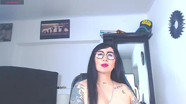 Vicky hotmilf online show from 6, 7, 2026