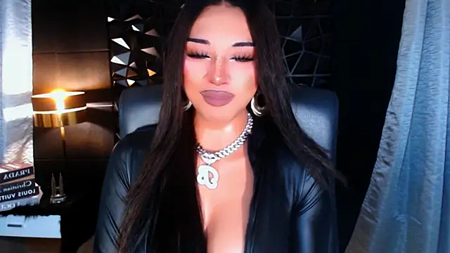 Snapshot of xUrGoddess_Bellax chatting on 1, 10, 2025 xUrGoddess Bellax online show from 1, 10, 2025