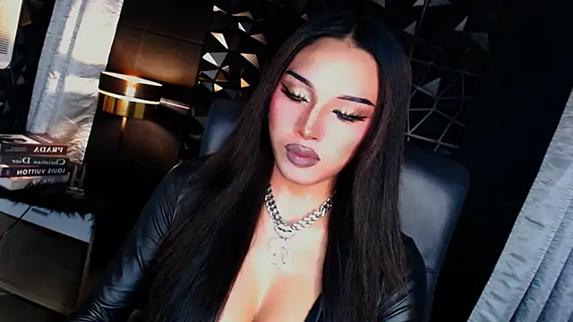 Snapshot of xUrGoddess_Bellax chatting on 6, 10, 2025 xUrGoddess Bellax online show from 6, 10, 2025