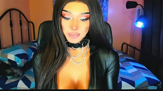 Snapshot of xUrGoddess_Bellax chatting on 12, 11, 2025 xUrGoddess Bellax online show from 12, 11, 2025