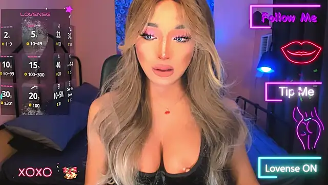 Snapshot of xUrGoddess_Bellax chatting on 25, 11, 2025 xUrGoddess Bellax online show from 25, 11, 2025