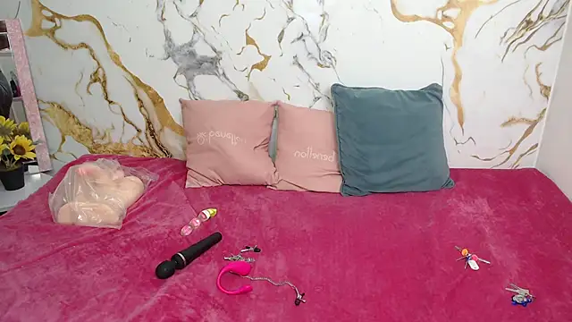 EmilyCoy  online show from 3, 2, 2026