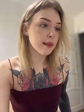 Snapshot of elliss_ chatting on 9, 10, 2025 elliss online show from 9, 10, 2025