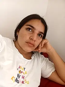 Snapshot of chloe_90 chatting on 29, 9, 2025 chloe 90 online show from 29, 9, 2025