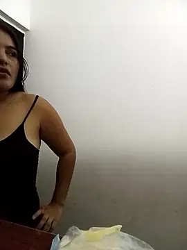 Snapshot of chloe_90 chatting on 9, 10, 2025 chloe 90 online show from 9, 10, 2025