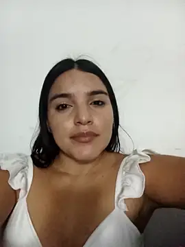Snapshot of chloe_90 chatting on 13, 10, 2025 chloe 90 online show from 13, 10, 2025