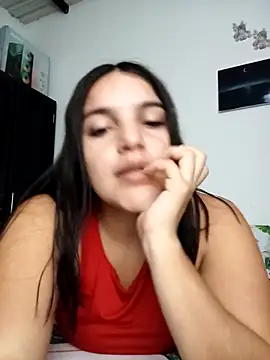 Snapshot of chloe_90 chatting on 14, 10, 2025 chloe 90 online show from 14, 10, 2025